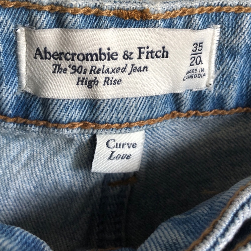 NWT Abercrombie and Fitch Curve Love 90s Relaxed Jean 35 20 Long Inseam - Picture 8 of 15